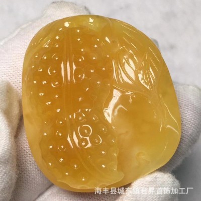 原矿琥珀蜜蜡花生吊坠 蜡质饱满雕工立体 各种DIY小配饰 厂家批发图3