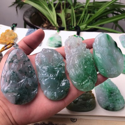 缅甸翡翠飘绿山水牌吊坠阳绿龙牌男女玉观音貔貅关公翡翠吊坠批发 1件起批图4
