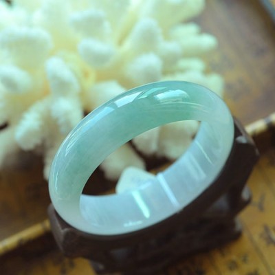 天然玉镯子贵妃镯加宽加厚公主镯旺夫翡翠玉手镯妈妈款送长辈 2件起批图4