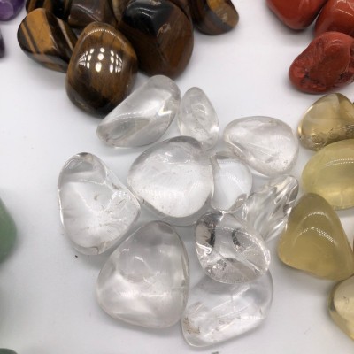 天然水晶滚石虎眼石东陵玉紫水晶粉水晶 水晶碎石 1.5-2. 5公分图5